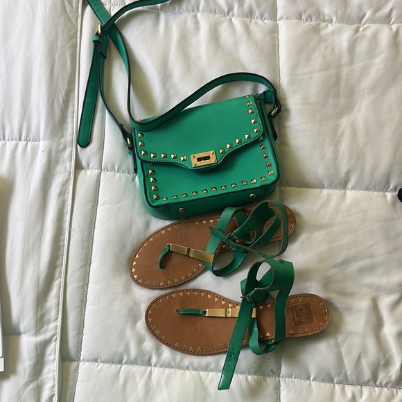 Crossbody bag with matching sandals - Picture 4 of 4